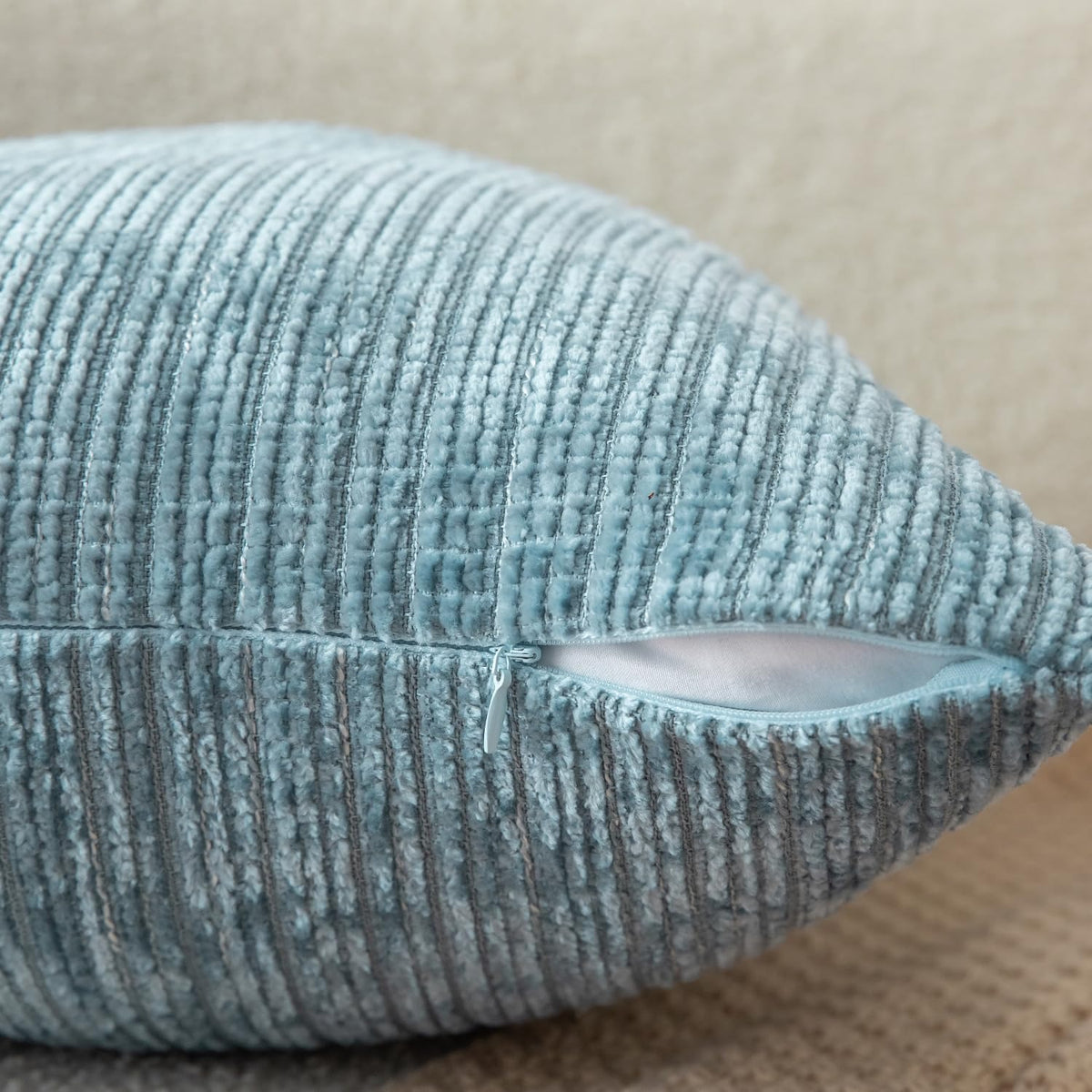 Lot de 2 housses de coussin en chenille bleu clair 30 x 50 cm